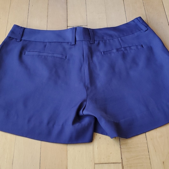 BCBG Shorts Sz 2 - Picture 2 of 3